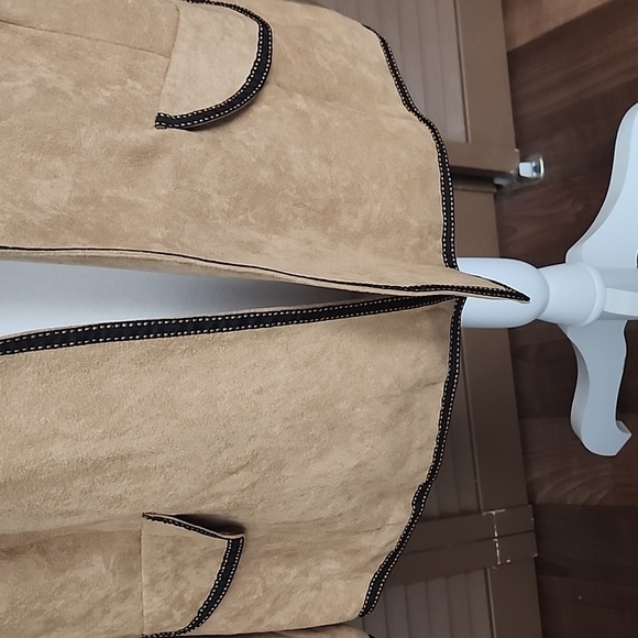 Faux suade pull over jacket - Picture 3 of 8